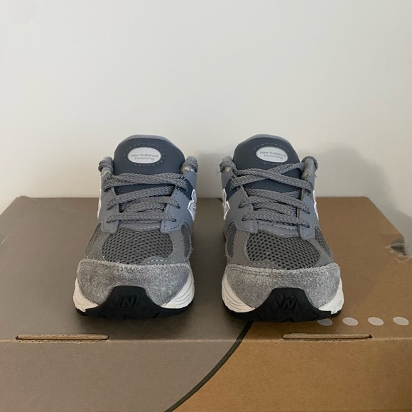 New balance 2002R Grey/White Toddler Sneakers- SZ 7 C - Picture 10 of 13